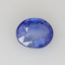 0.62ct Zafiro azul talla oval 4,84x3,94mm