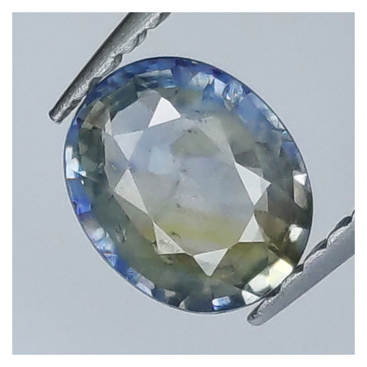 0,85 ct Saphir bleu taille ovale 5,69x5,05 mm