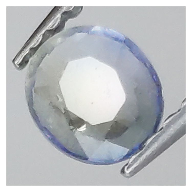 0,39 ct Blauer Saphir im Ovalschliff 4,95 x 4,34 mm