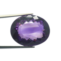 28,04 ct. Amethyst im Ovalschliff 20,83 x 16,54 mm