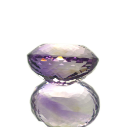 32,63 ct Amethyst im Ovalschliff 20,75 x 18,43 mm