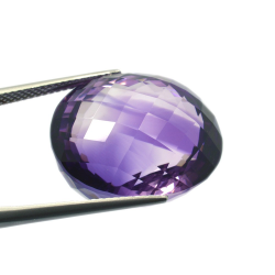 32,63 ct Amethyst im Ovalschliff 20,75 x 18,43 mm