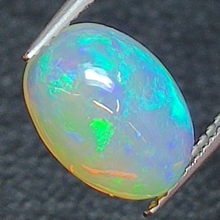 2.2ct Opal oval cut 10.33x7.5mm