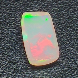 2.56ct Ópalo talla baguette 13,35x7,36mm