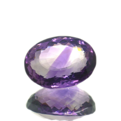 27,01 ct Amethyst im Ovalschliff 21,31 x 16,47 mm