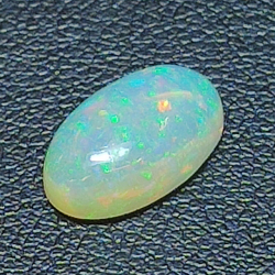 2,18ct Ópalo talla oval 12,36x 7,63mm