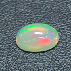 1,31 ct Opal im Ovalschliff 9,44 x 7,40 mm