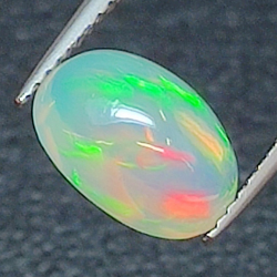 1,31 ct Opal im Ovalschliff 9,44 x 7,40 mm