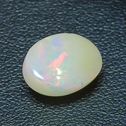 3,28 ct Opal im Ovalschliff 11,85 x 8,56 mm