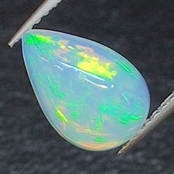 1,48 ct Opal im Birnenschliff, 11,00 x 7,29 mm