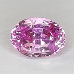 0,92 ct violetter Saphir im Ovalschliff 5,90 x 4,10 mm