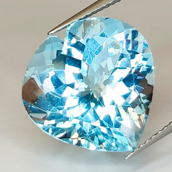 15.16ct Blue Topaz heart cut 15,96x15,94mm