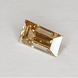 0,19ct Diamante Brown Talla Esmeralda 4,66 x 2,26mm