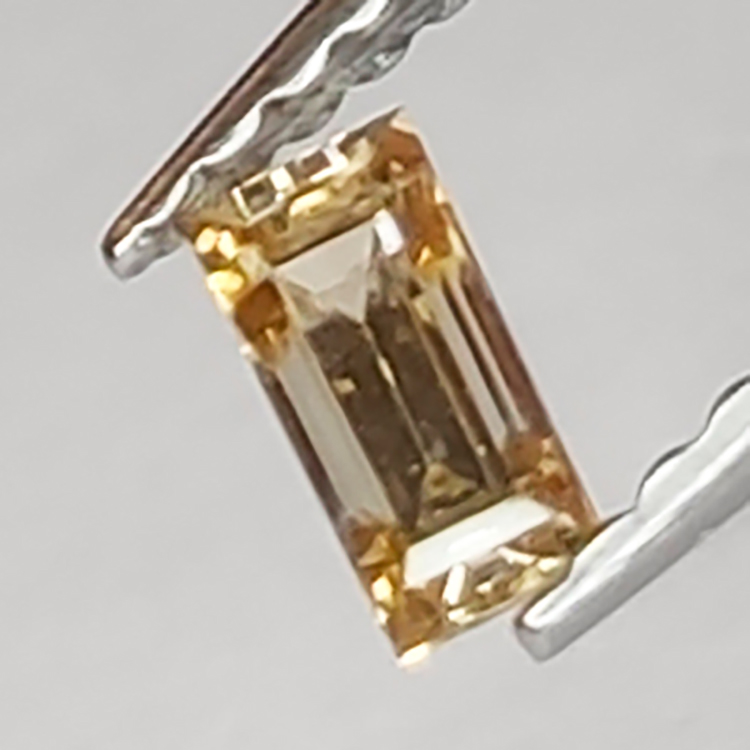 0,19ct Diamante Brown Talla Esmeralda 4,66 x 2,26mm