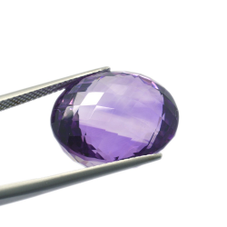 21,86 ct Amethyst im Ovalschliff 18,66 x 15,56 mm