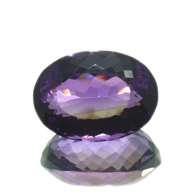 21,86 ct Amethyst im Ovalschliff 18,66 x 15,56 mm