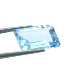 12,56 ct. Blue Topaz Octogon Cut