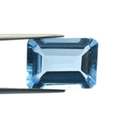 12,56 ct. Blue Topaz Octogon Cut