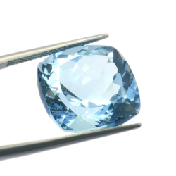 22,79 ct Blue Topaz Coussin