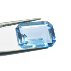 18,52 ct. Blue Topaz Octogon Cut