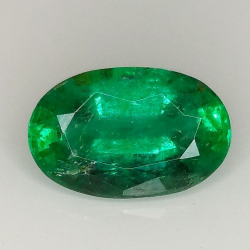 2,59 ct Smaragd im Ovalschliff 10,84 x 7,02 mm