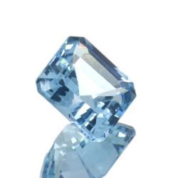 9,16 ct.. Blue Topaz Smeraldo