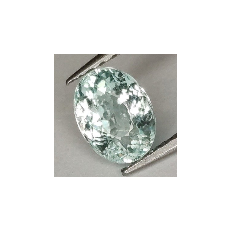 0,63 ct Paraiba-Turmalin im Ovalschliff 6,06 x 4,60 mm