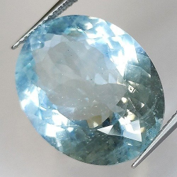 21.54ct Blue Topaz Oval cut 20.54x15.8mm