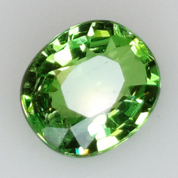 1,74 ct grüner Tsavorit im Ovalschliff, 8,00 x 6,78 mm