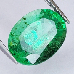 1.86ct Esmeralda talla oval 9.22x6.90