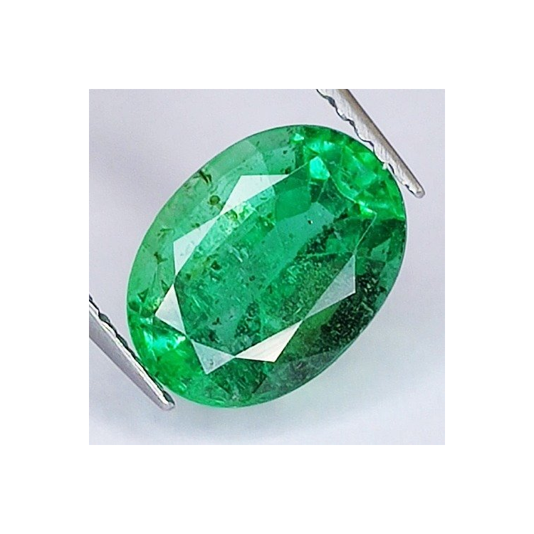 1.86ct Esmeralda talla oval 9.22x6.90