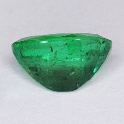 1,86 ct Smaragd im Ovalschliff 9,22 x 6,90