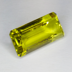 19.44ct Emerald cut lemon quartz 11.4x23.5mm