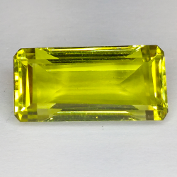 18,99 ct Zitronenquarz im Smaragdschliff, 26,00 x 9,81 mm