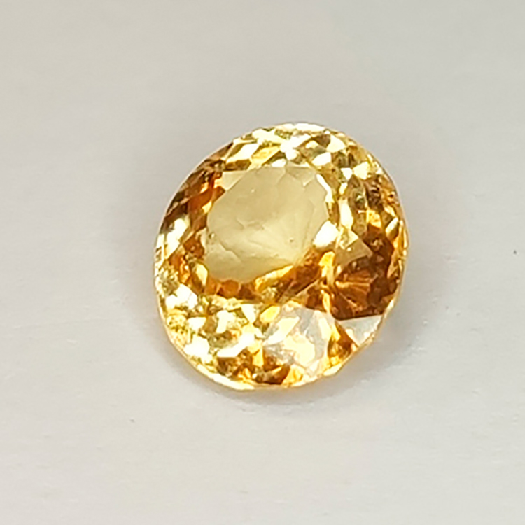 Granato hessonite da 3,03 ct taglio ovale 9,48x8,58 mm