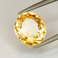 Granato hessonite da 3,03 ct taglio ovale 9,48x8,58 mm