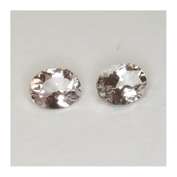 1pz Morganite oval cut 5.00-7.00mm