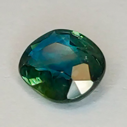 0,98ct blauer Saphir im Ovalschliff, 6,70 x 5,40 mm