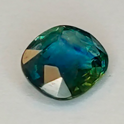 Saphir bleu 0,98ct taille ovale 6,70x5,40mm