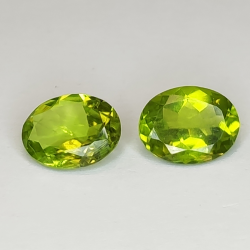 Oval geschnittener Peridot 9x7mm 1pz