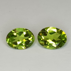 Peridoto talla oval 8x6mm 1pz