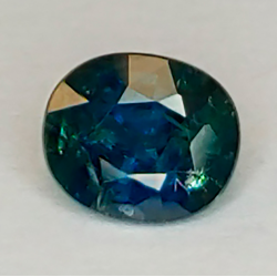 0,84ct Zafiro azul talla oval 5,90x4,99mm