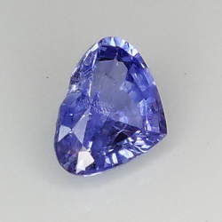 0,84 ct Saphir bleu taille coeur 6,59x5,13 mm