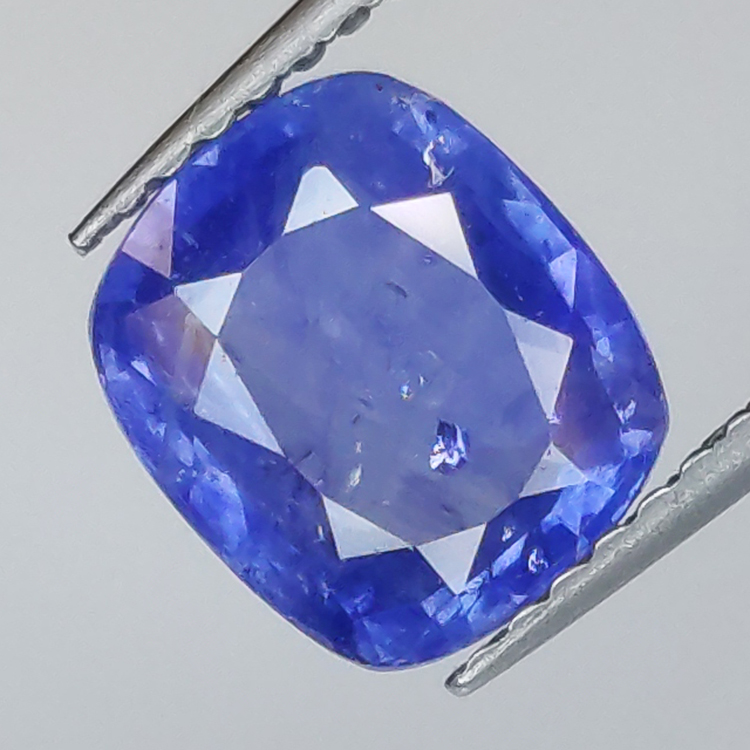 2.37ct Zafiro Azul talla cojín 8.25x7.19mm