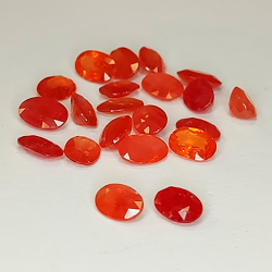 9,93 ct orangefarbener Saphir im Ovalschliff, 21 Stück