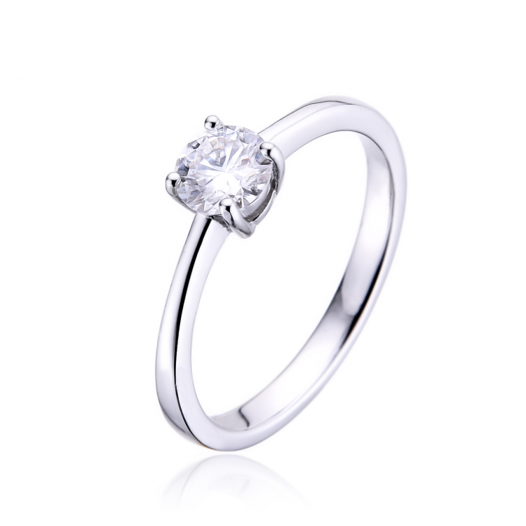 Moissanite and 925 Silver Ring