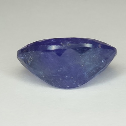 Tanzanite bleue 15,59 ct, taille ovale 19,06 x 12,95 mm