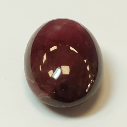 Cabochon ovale con rubino stellato da 25,35 ct, 25,35x12,93 mm