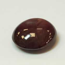 24,11 ct ovaler Sternrubin-Cabochon, 18,85 x 15,74 mm