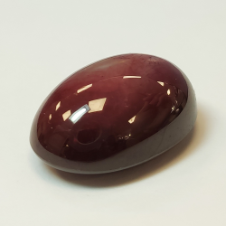 Cabochon ovale Rubis étoilé 42,80 ct 23,50x15,64 mm